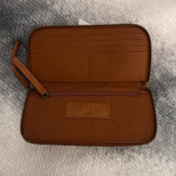 NWT Free People Vegan Wallet - Picture 3 of 3